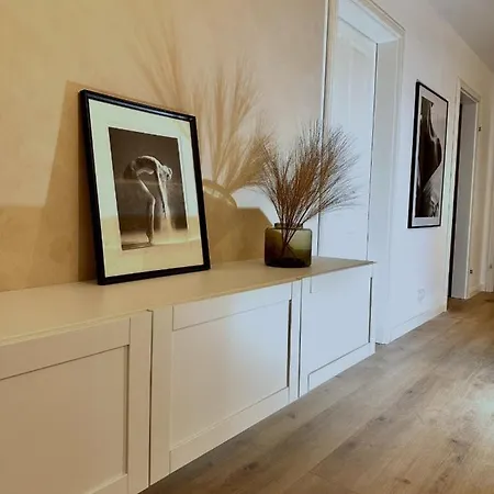 شقة Stylisches 2-raum-apartment - In Center Parc Naehe